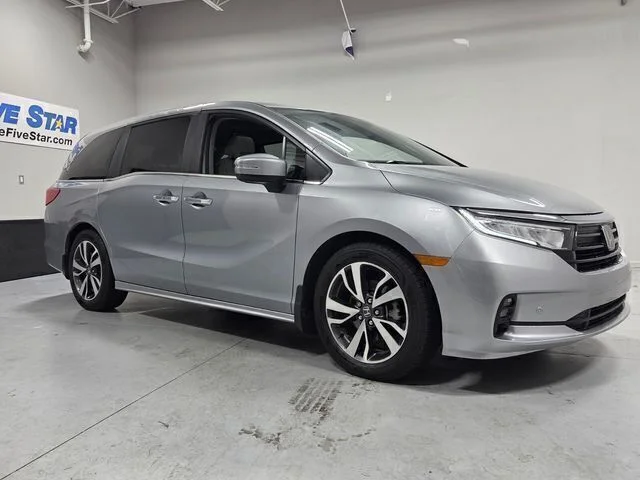 Used 2023  Honda Touring image 1