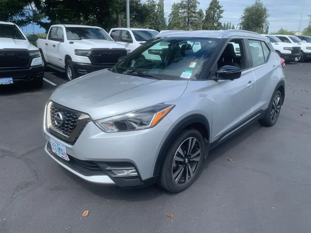 2019 Nissan Kicks SR