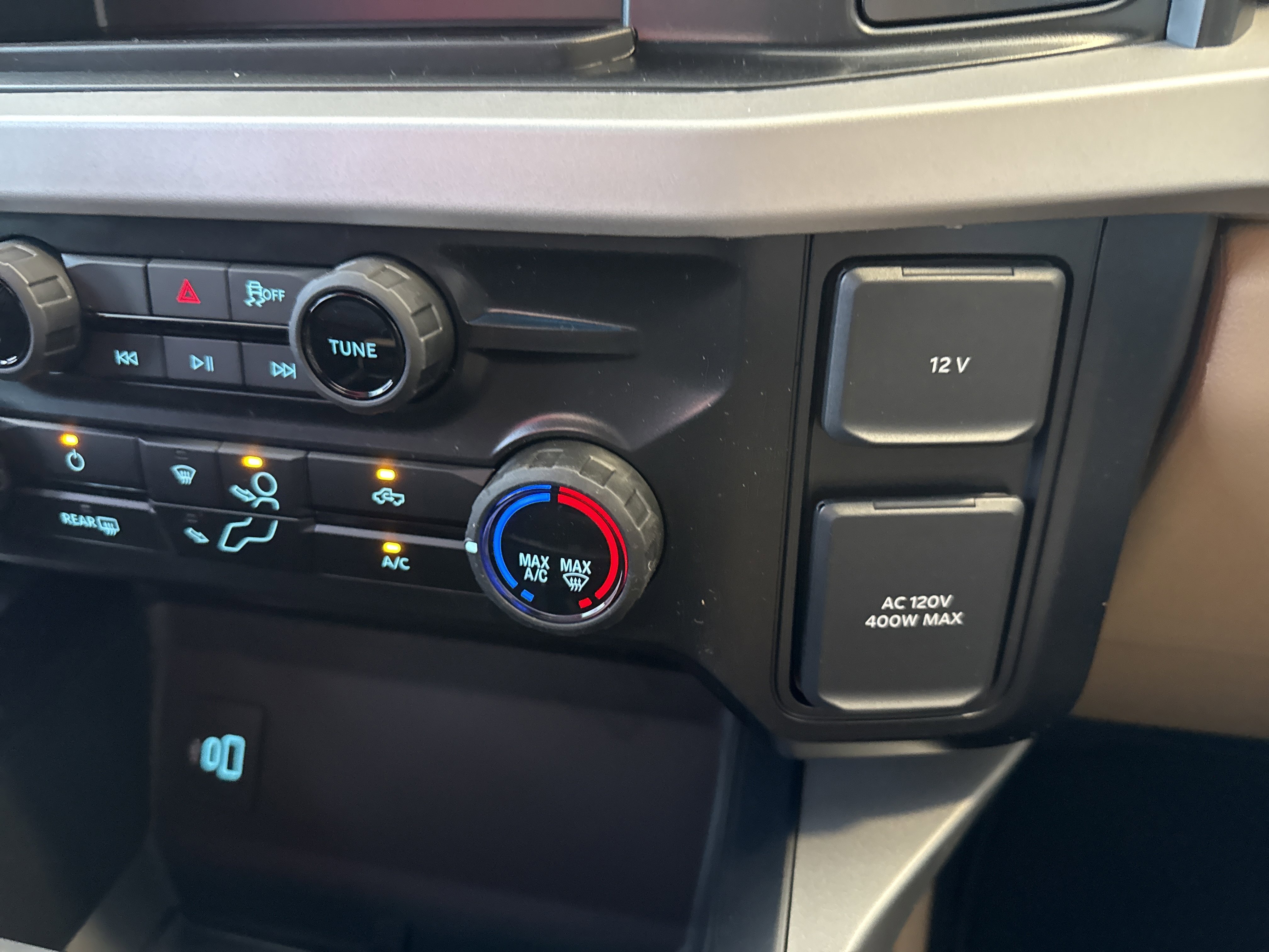 2026 Ford F-350 Super Duty XLT - Photo 25