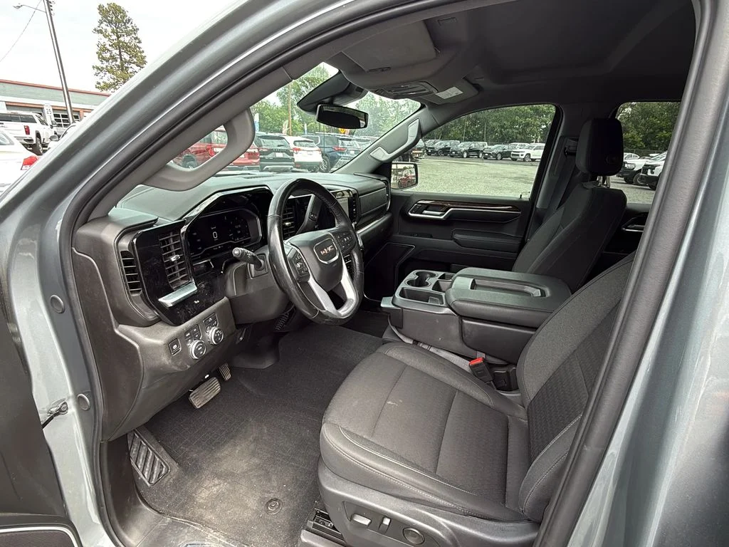 2025 GMC Sierra 1500 Elevation - Photo 11