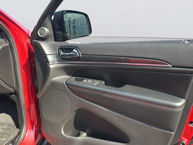 Used 2021 Red Jeep Trailhawk image 32