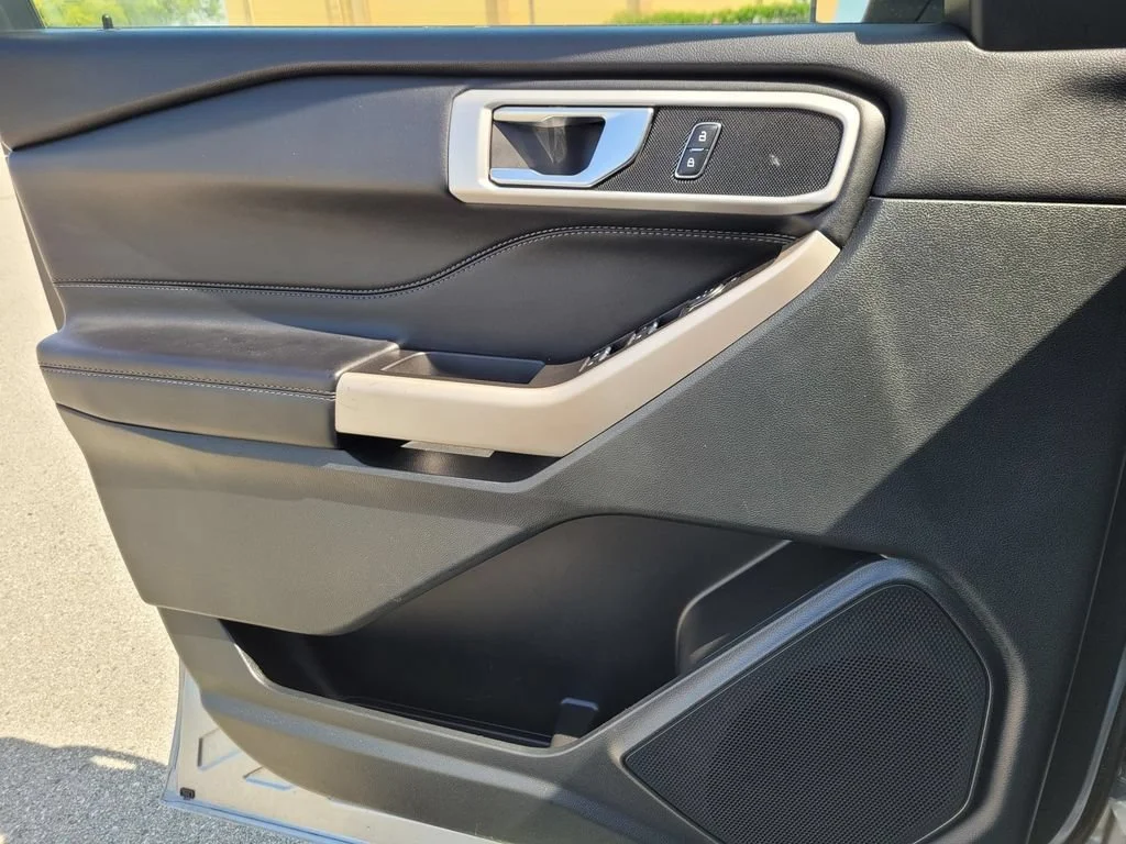 Used 2023 Iconic Silver Met Ford XLT image 30