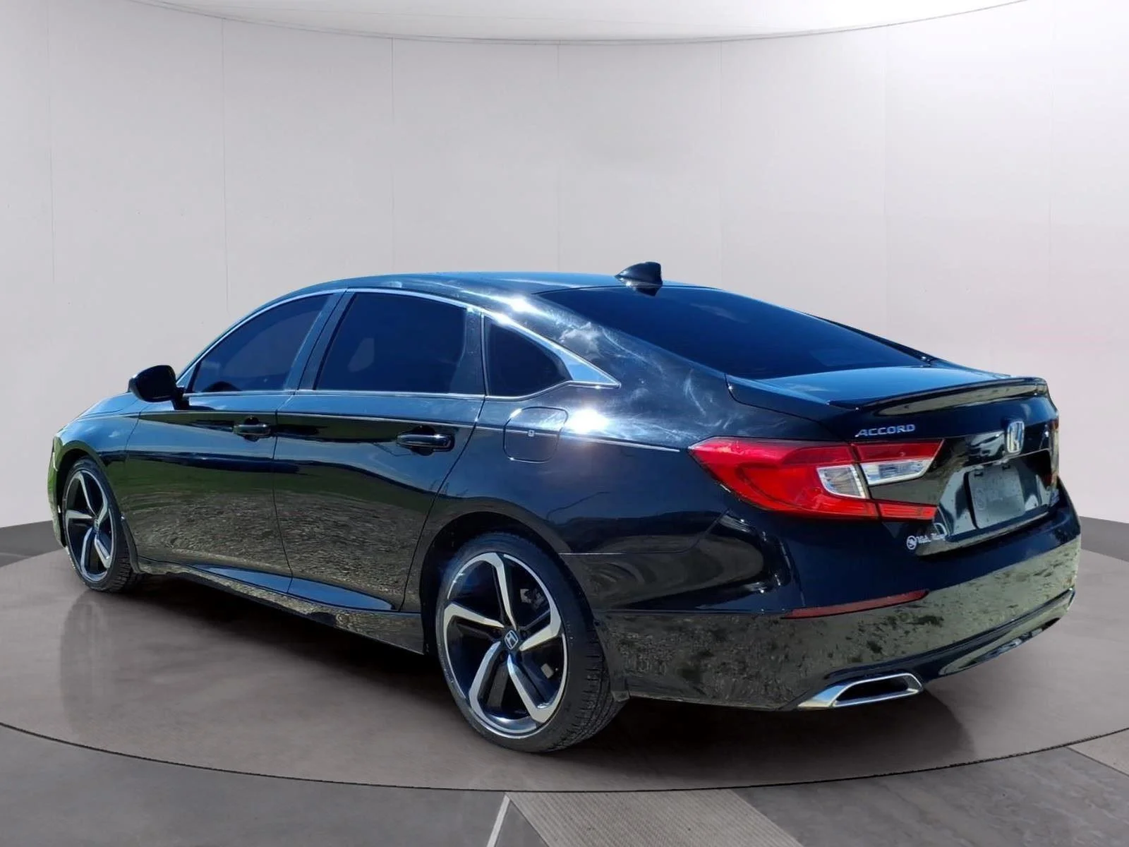 Used 2021 Crystal Black Pearl Honda Sport image 3