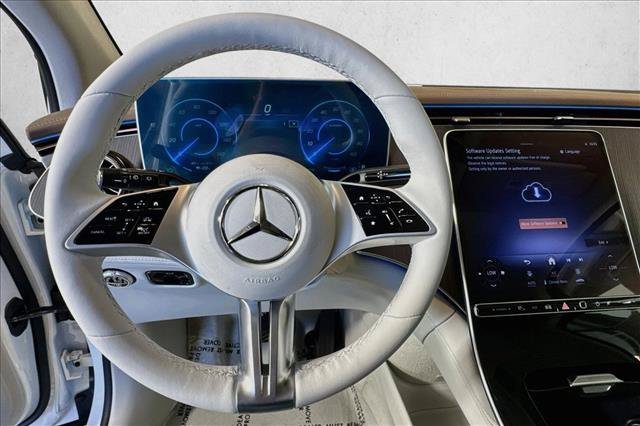 New 2026 Polar White Mercedes-Benz EQE 320+ image 40