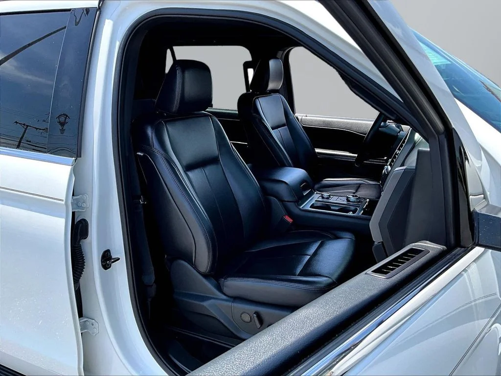 Used 2021 White Ford XLT image 30