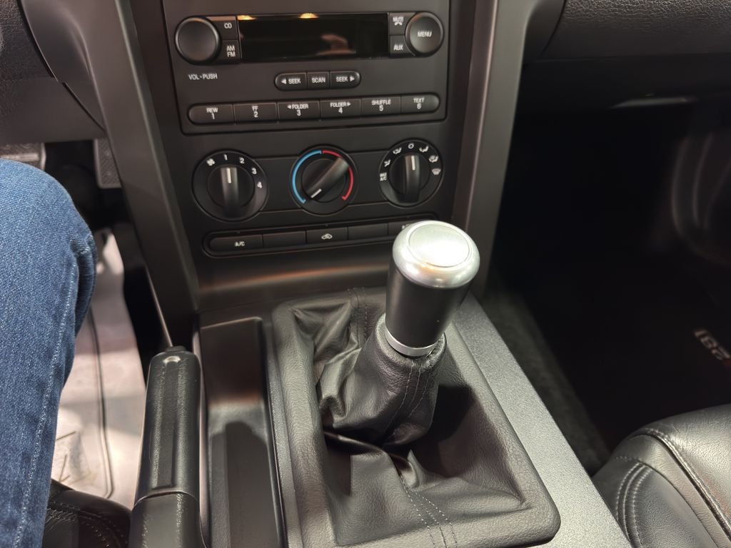 Used 2006 Black Clearcoat Ford GT Premium image 26