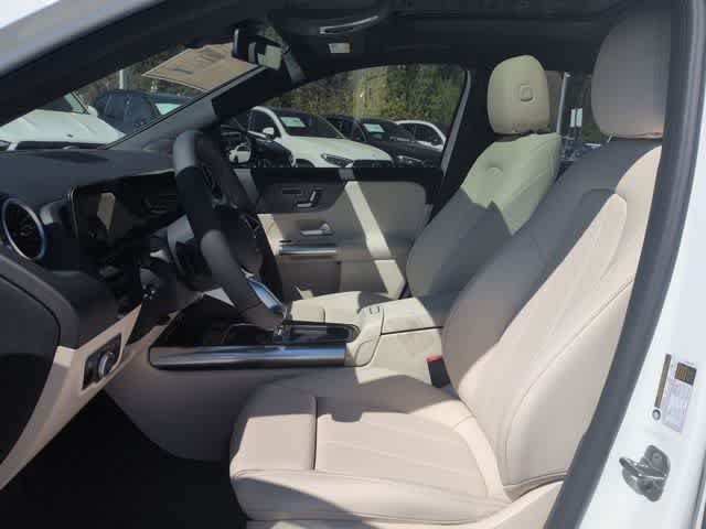 New 2026 Polar White Mercedes-Benz GLA 250 image 17