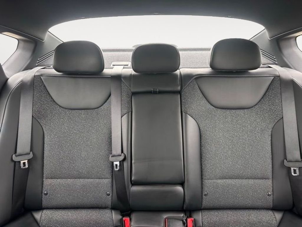 Used 2025 Snow White Pearl Kia GT-Line image 20