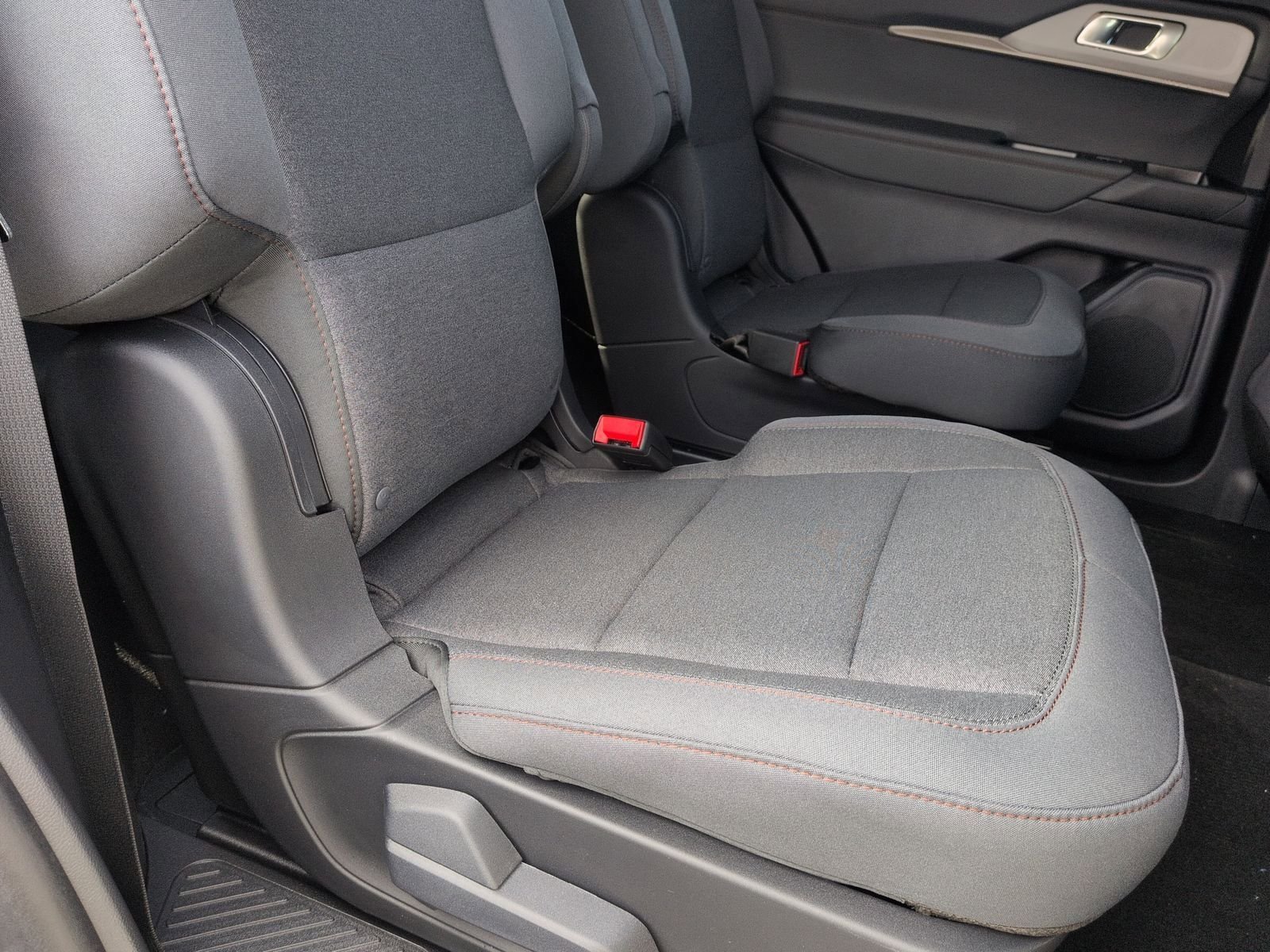 2025 Ford Explorer Active - Photo 21