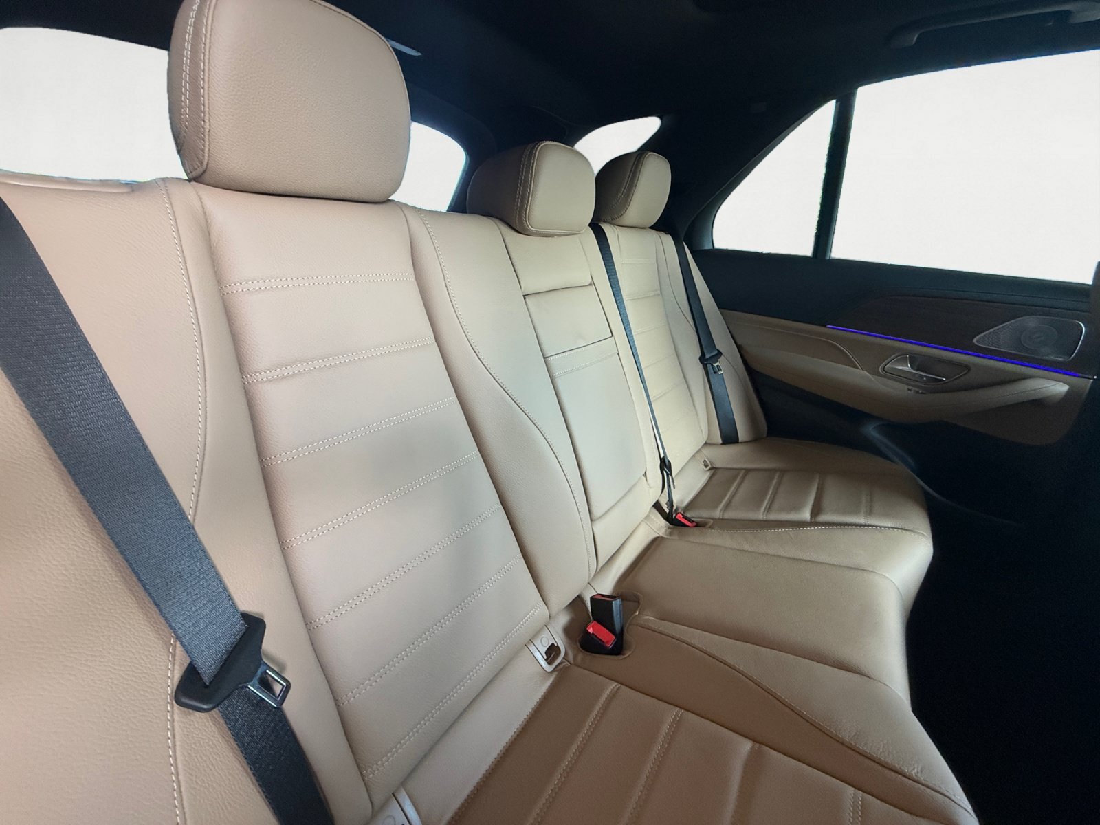 New 2026 MANUFAKTUR Ireland Mid Green Metallic Mercedes-Benz GLE 350 image 43