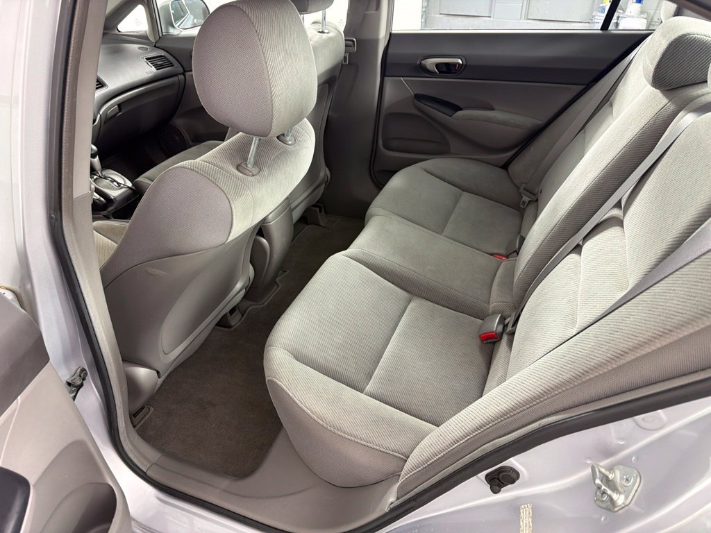 Used 2011 Silver Honda LX image 10