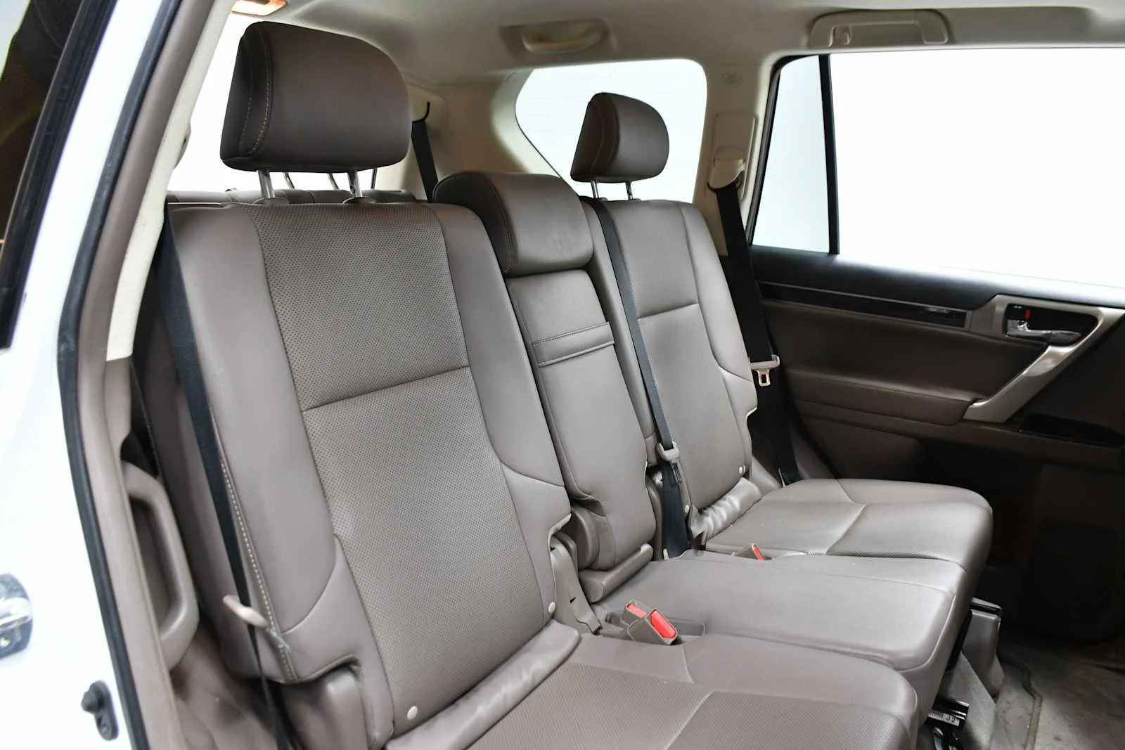 Used 2018 Starfire Pearl Lexus  image 26