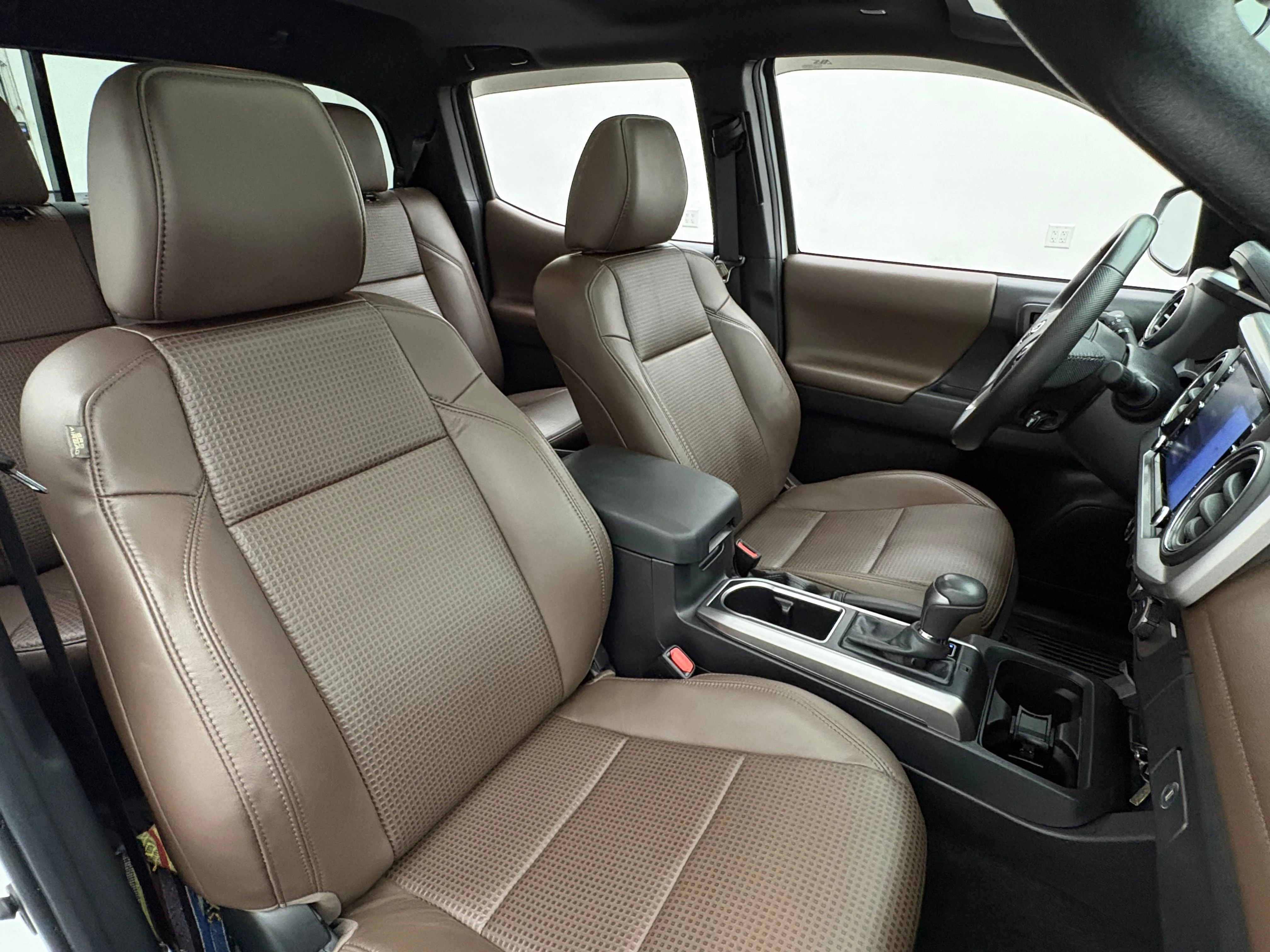 Used 2023 Ice Toyota Limited image 35