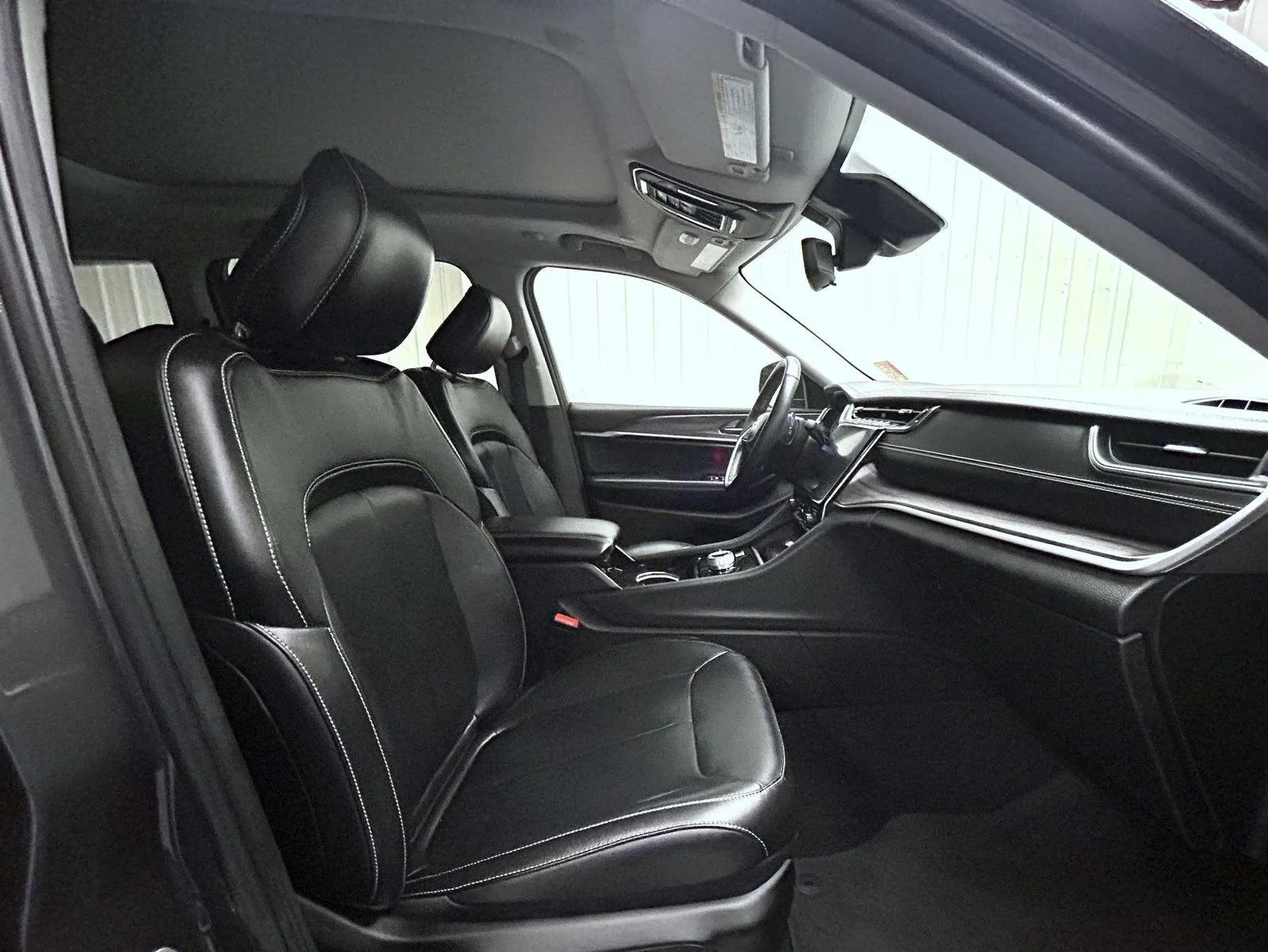 Used 2022 Gray Jeep Limited image 15
