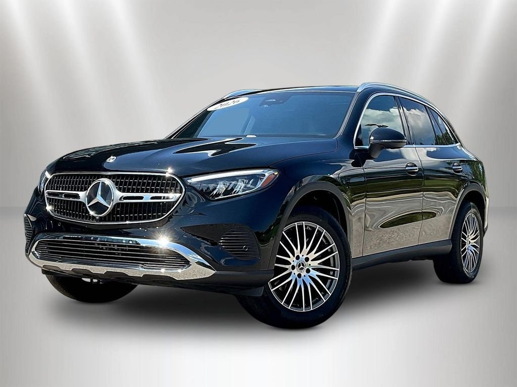 Used 2026 Black Mercedes-Benz GLC 300 image 3