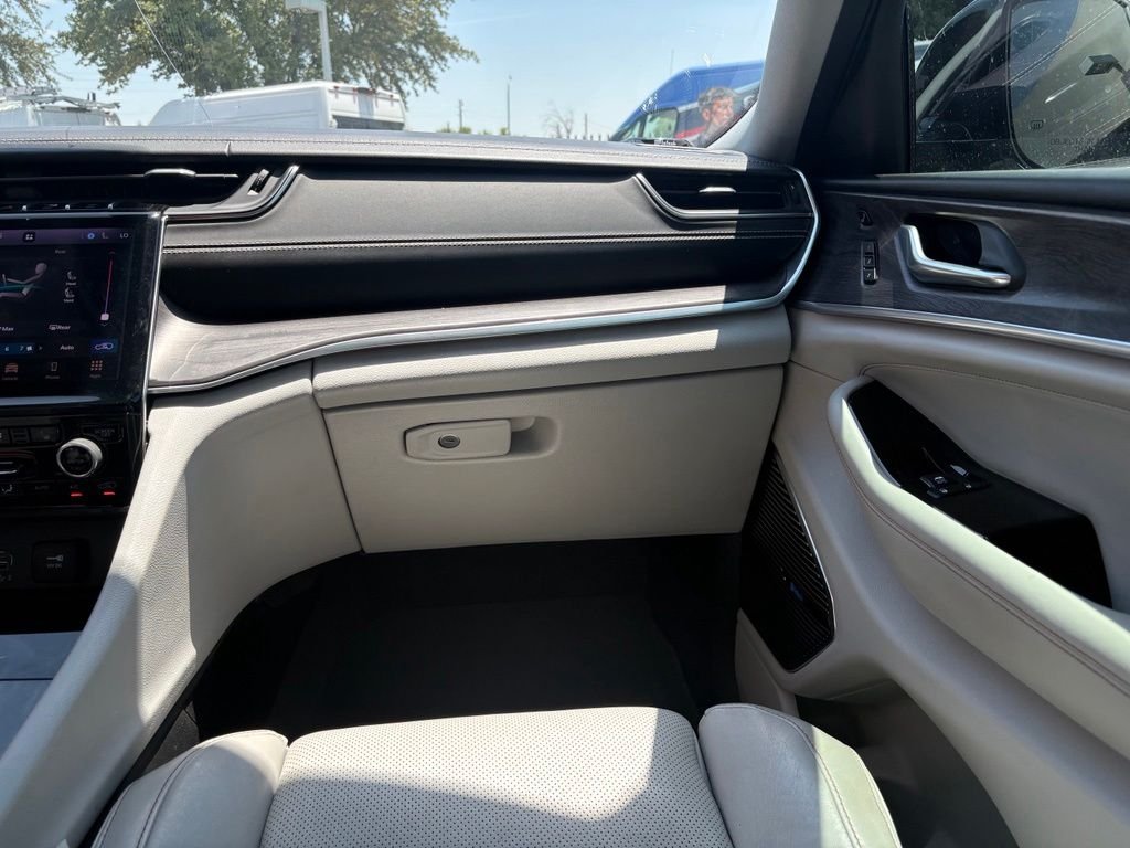 Used 2021 White Jeep Overland image 6
