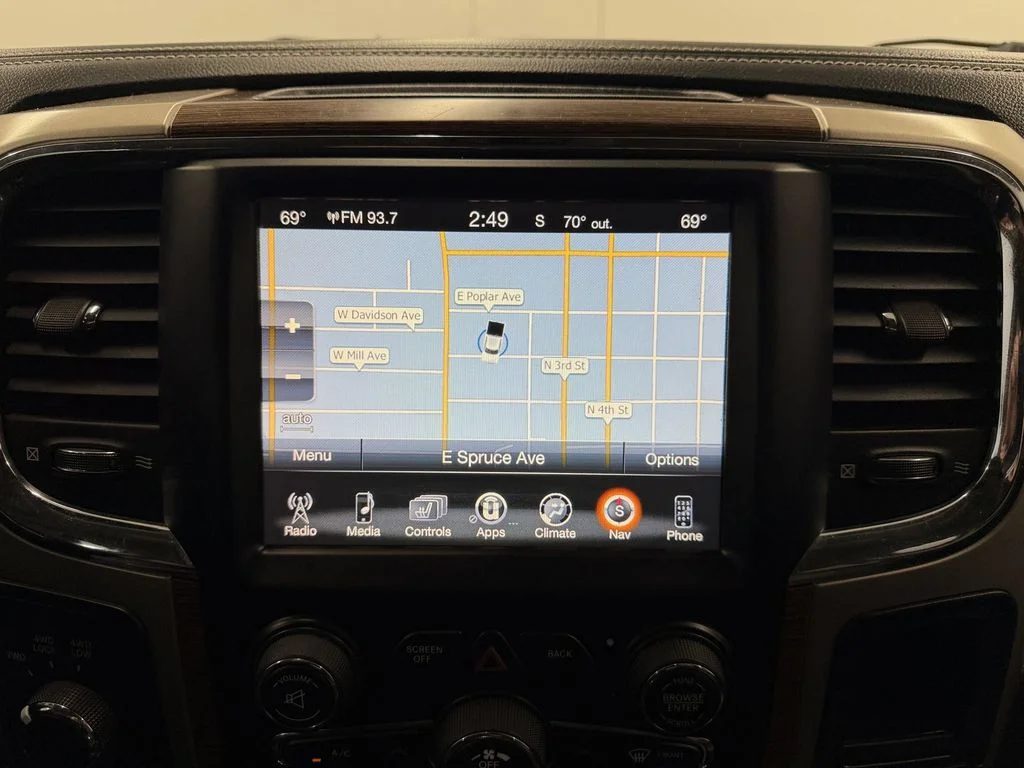 Used 2014 Sil/Silver Ram Laramie image 20