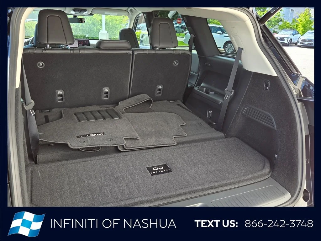 Certified Used 2026 Black INFINITI LUXE image 20