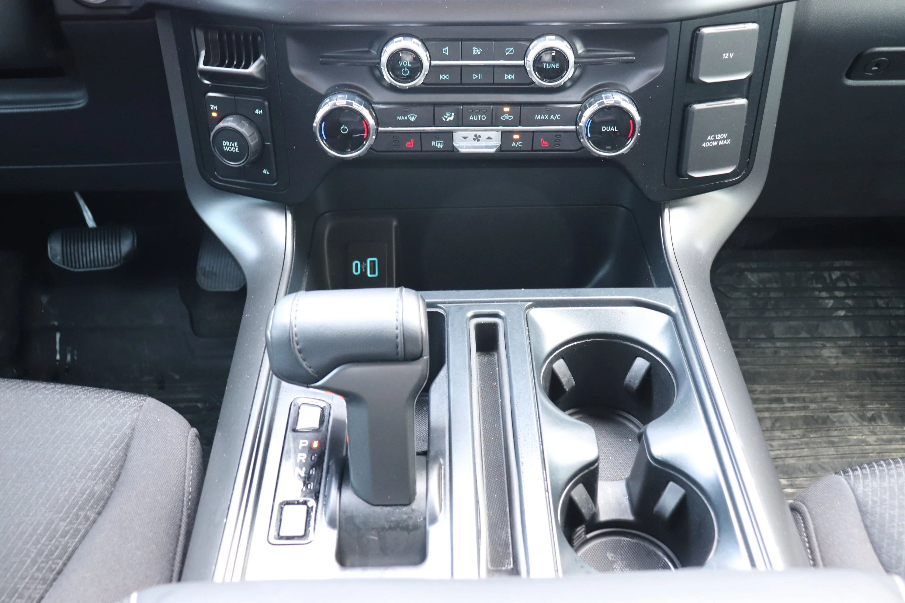 Used 2024  Ford XLT 4WD SuperCrew 5.5