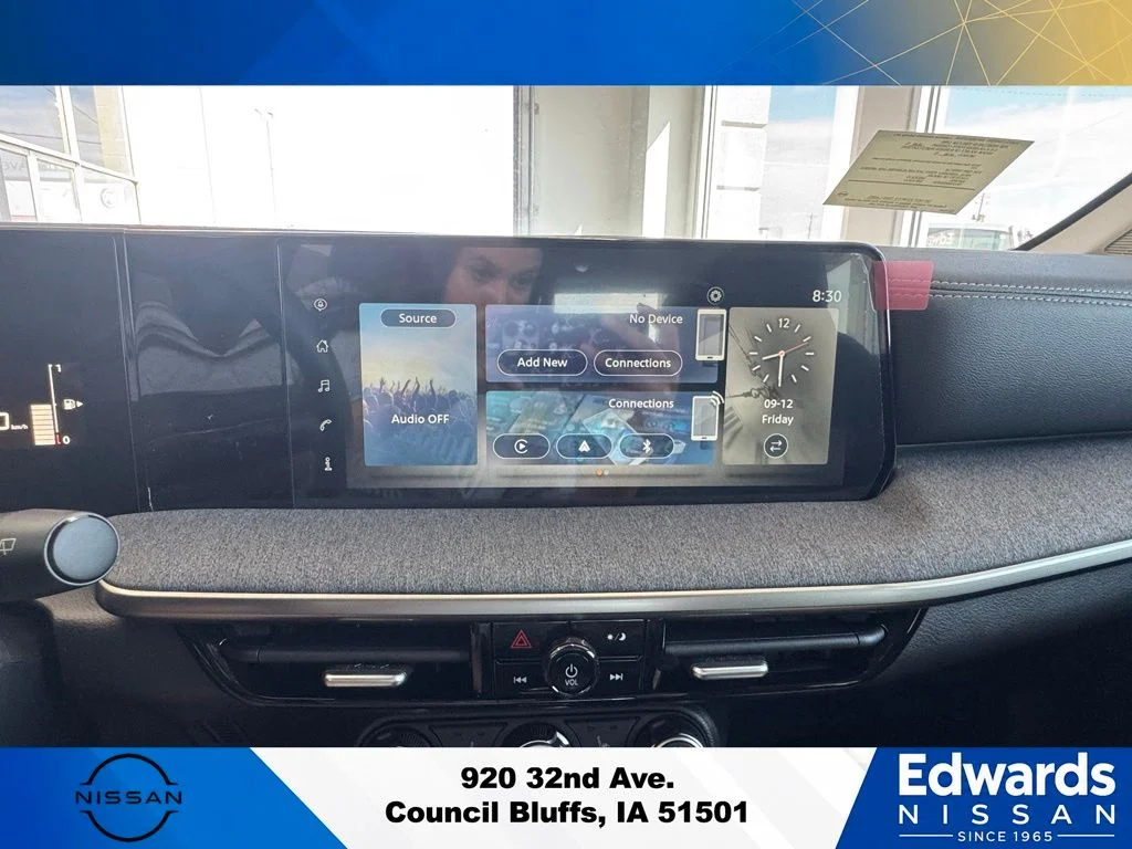 2025 Nissan Kicks SV AWD - Photo 25