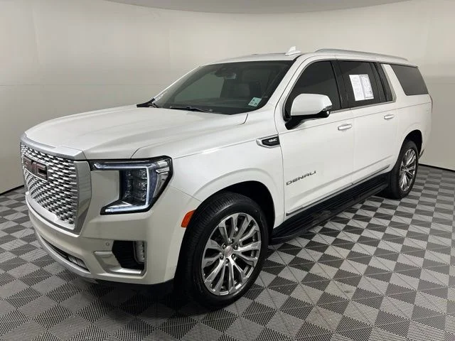 Used 2021 White GMC Denali image 3