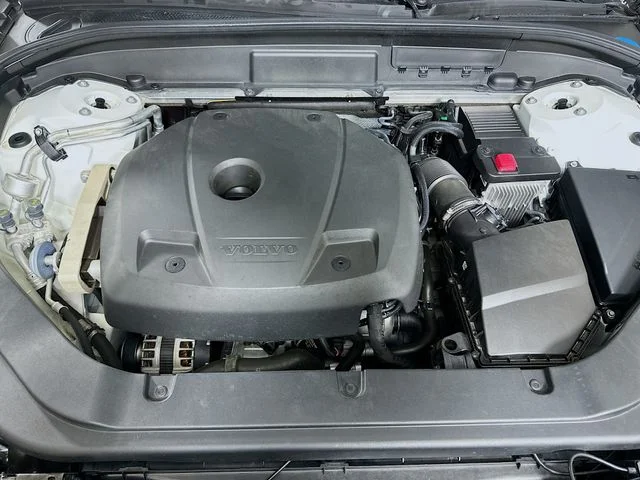 Certified Used 2020 White Volvo T5 Momentum image 21
