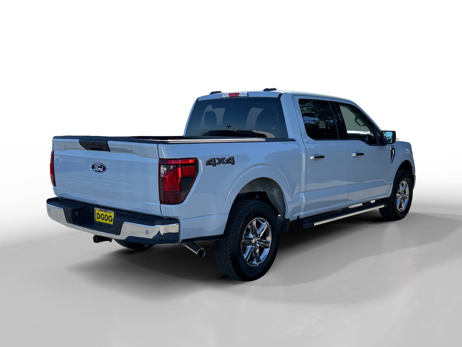 Certified Used 2025 White Metallic Ford XLT image 5