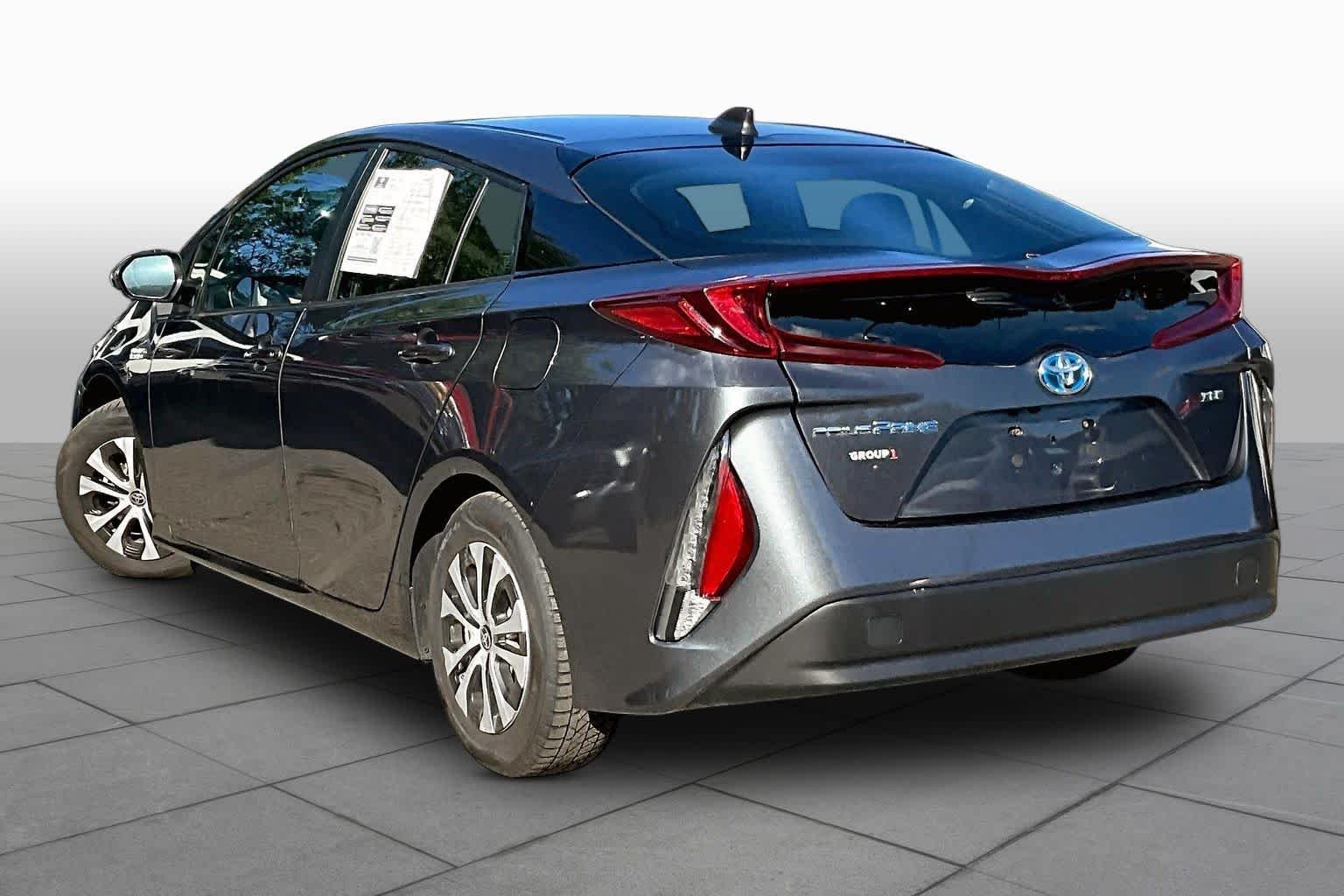 Certified Used 2022 Magnetic Gray Metallic Toyota XLE image 12