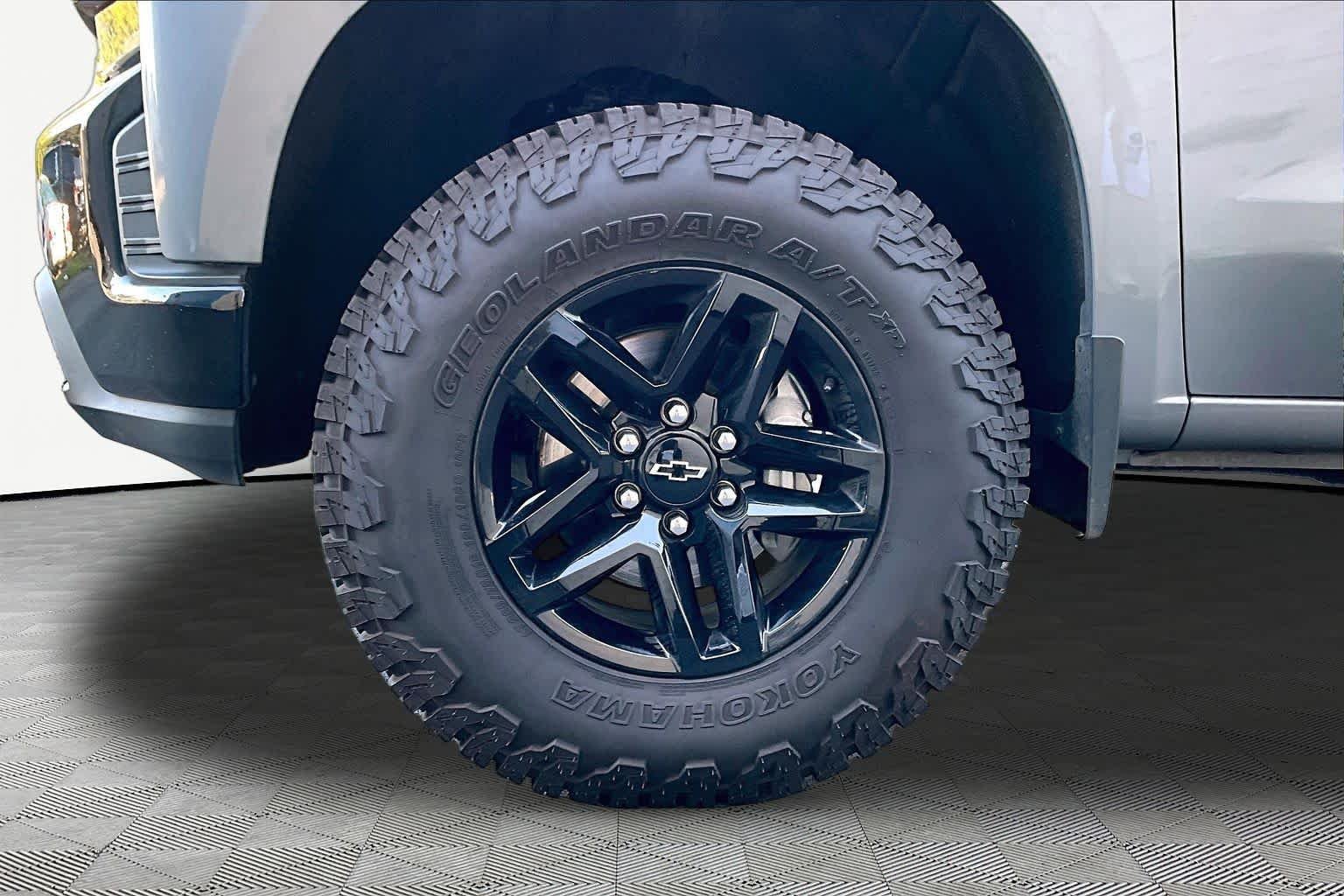 Used 2021 Satin Steel Metallic Chevrolet LT Trail Boss image 11