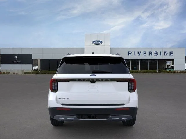 New 2026 Star White Metallic Tri-Coat Ford Active image 5