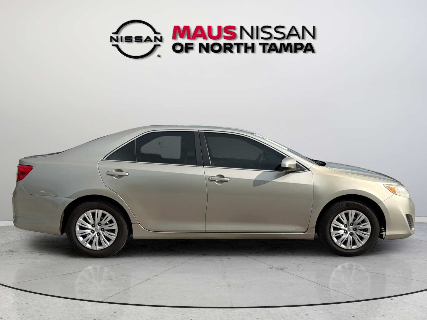 Used 2014 Creme Brulee Toyota L image 13
