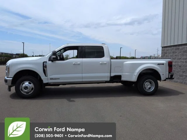 New 2026 White Metallic Ford Lariat image 6