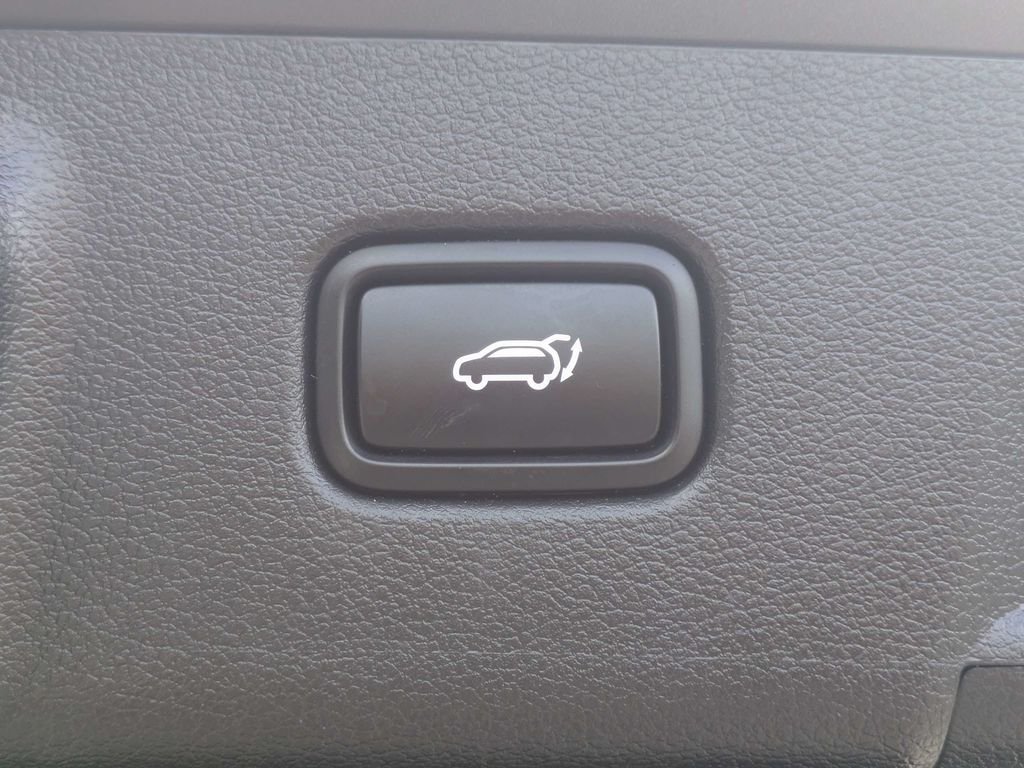Used 2021 Green Hyundai Calligraphy image 13