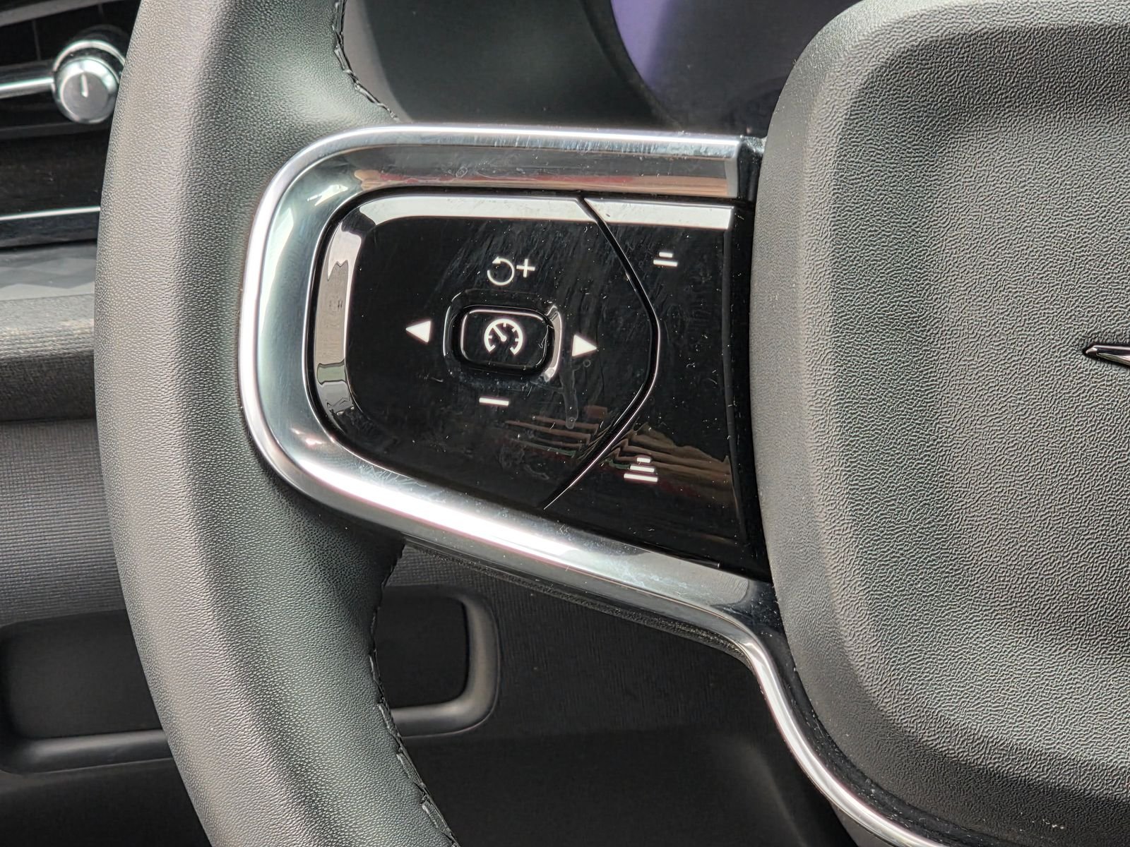 Used 2024  Polestar Long Range Dual Motor image 21