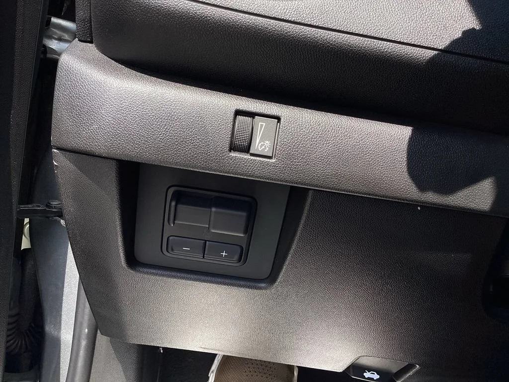 Used 2024 Sterling Gray Metallic Chevrolet Trail Boss image 18