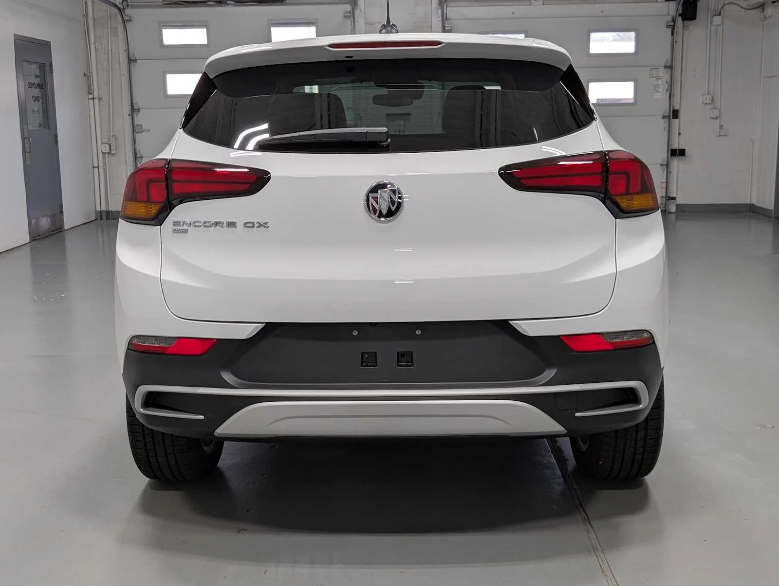 Used 2023 Summit White Buick Preferred image 9