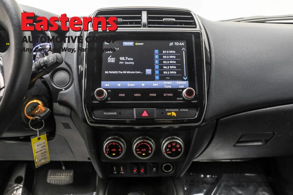 Used 2022 Red Mitsubishi 2.0 LE image 12