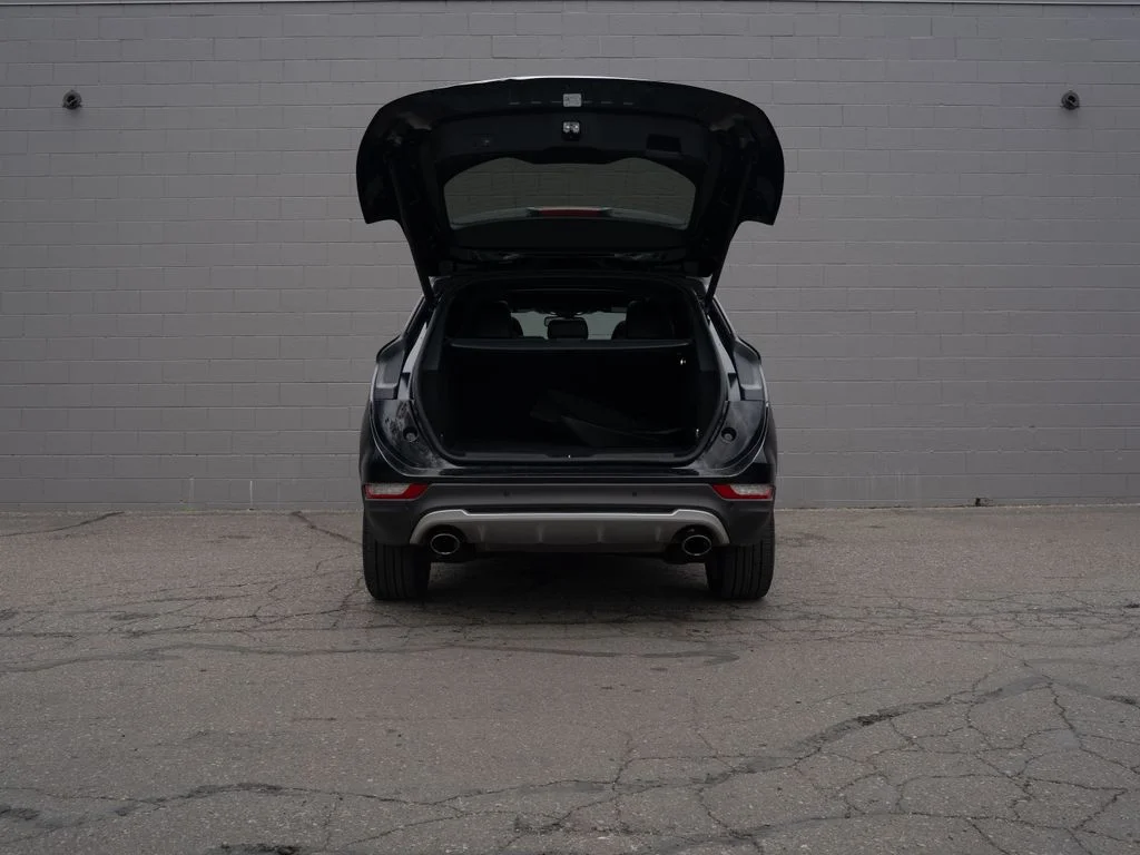 Used 2017 Black Lincoln Reserve image 14