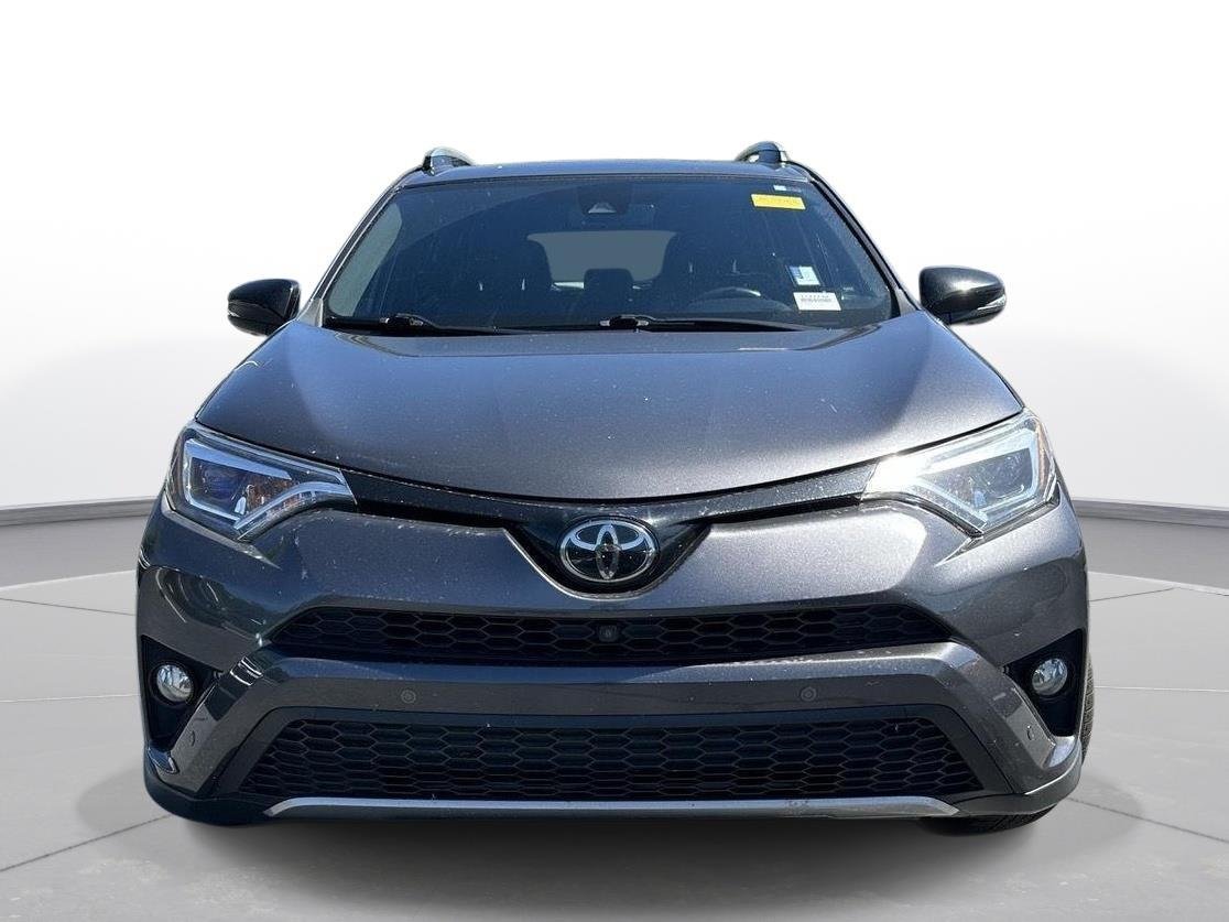 Used 2017 Magnetic Gray Metallic Toyota SE image 3
