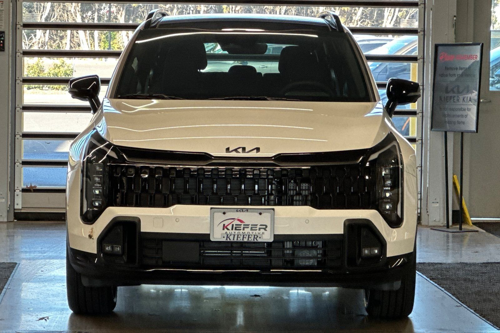 New 2026 Snow White Pearl Kia X-Line Prestige image 5