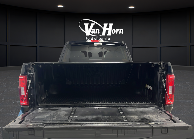 Used 2023 Agate Black Metallic Ford XLT image 26