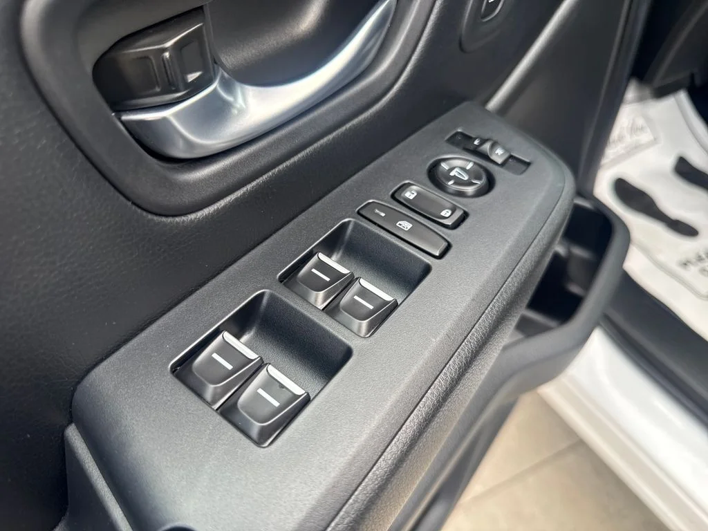 2025 Honda Pilot EX-L - Photo 12