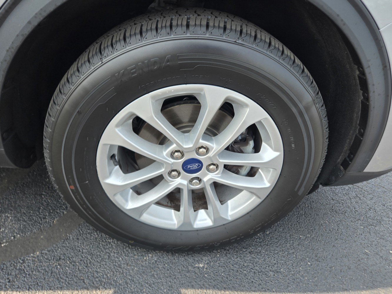 Used 2022  Ford SE image 41