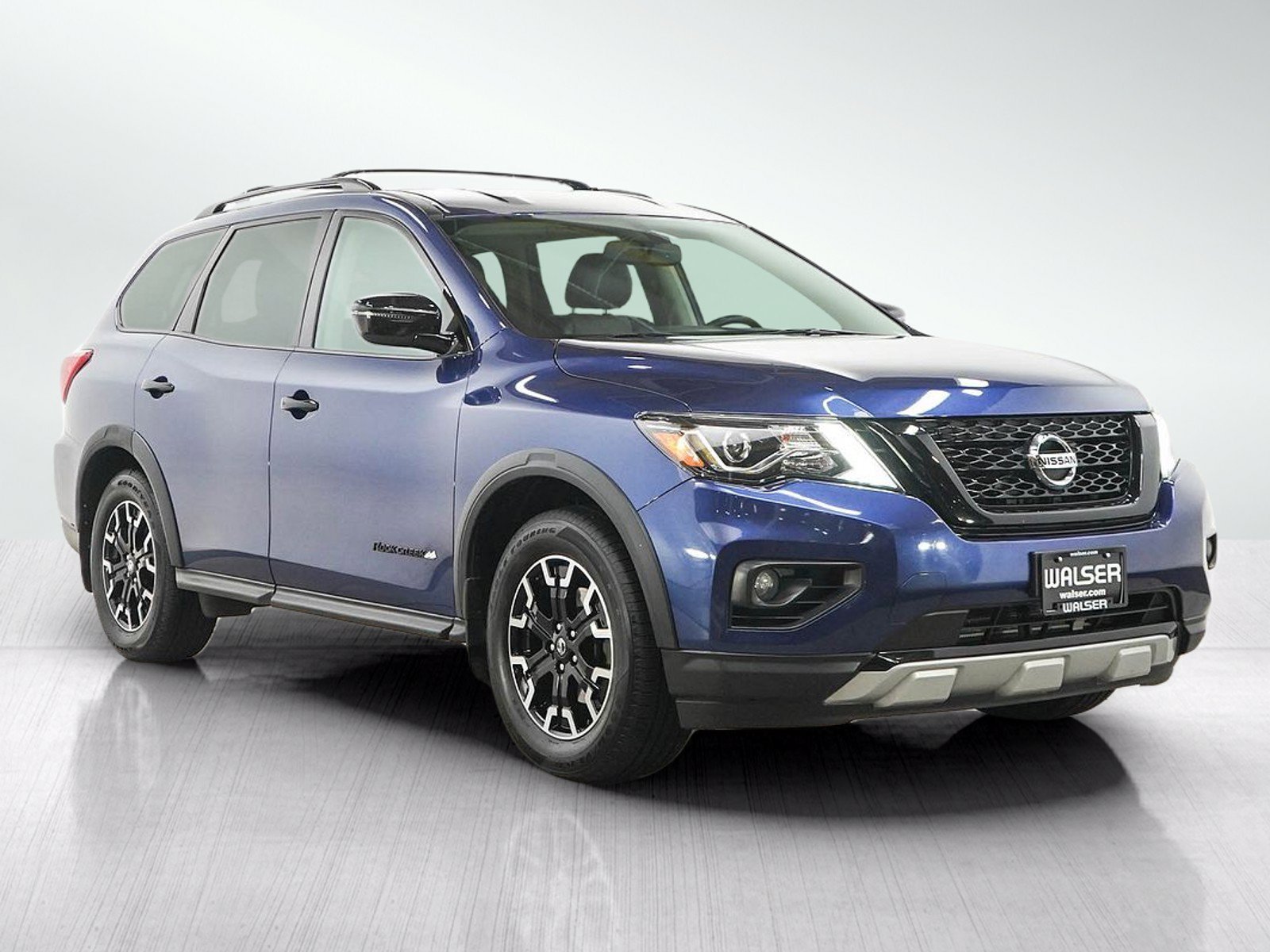 Used 2020 Caspian Blue Metallic Nissan 4x4 SV image 8