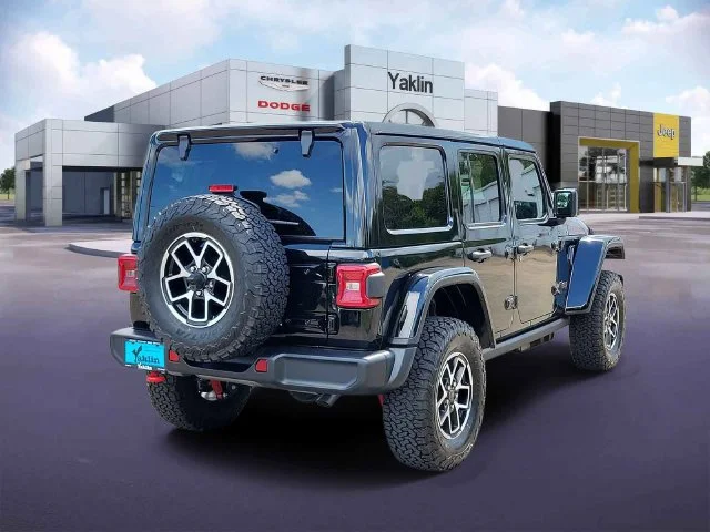 New 2027 Black Clear-Coat Paint Jeep Rubicon image 4