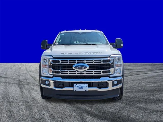 New 2026 Oxford White Ford F-450® XL image 8