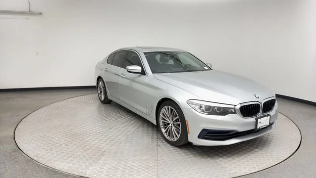 Used 2019 Silver BMW 530i xDrive image 8