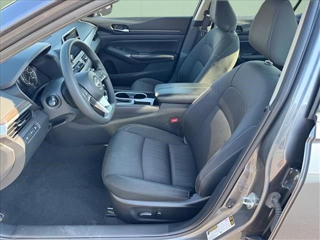 Used 2024 Gray Nissan 2.5 SV image 5