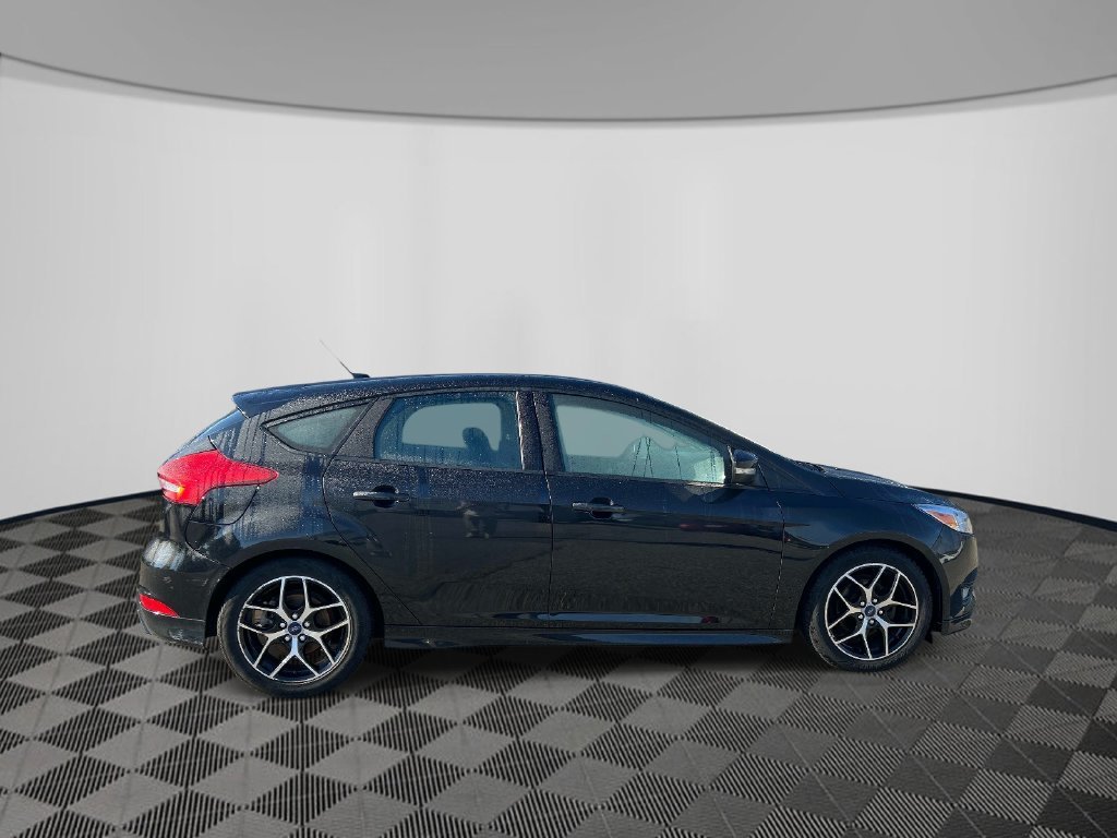 Used 2015 Black Ford SE image 6