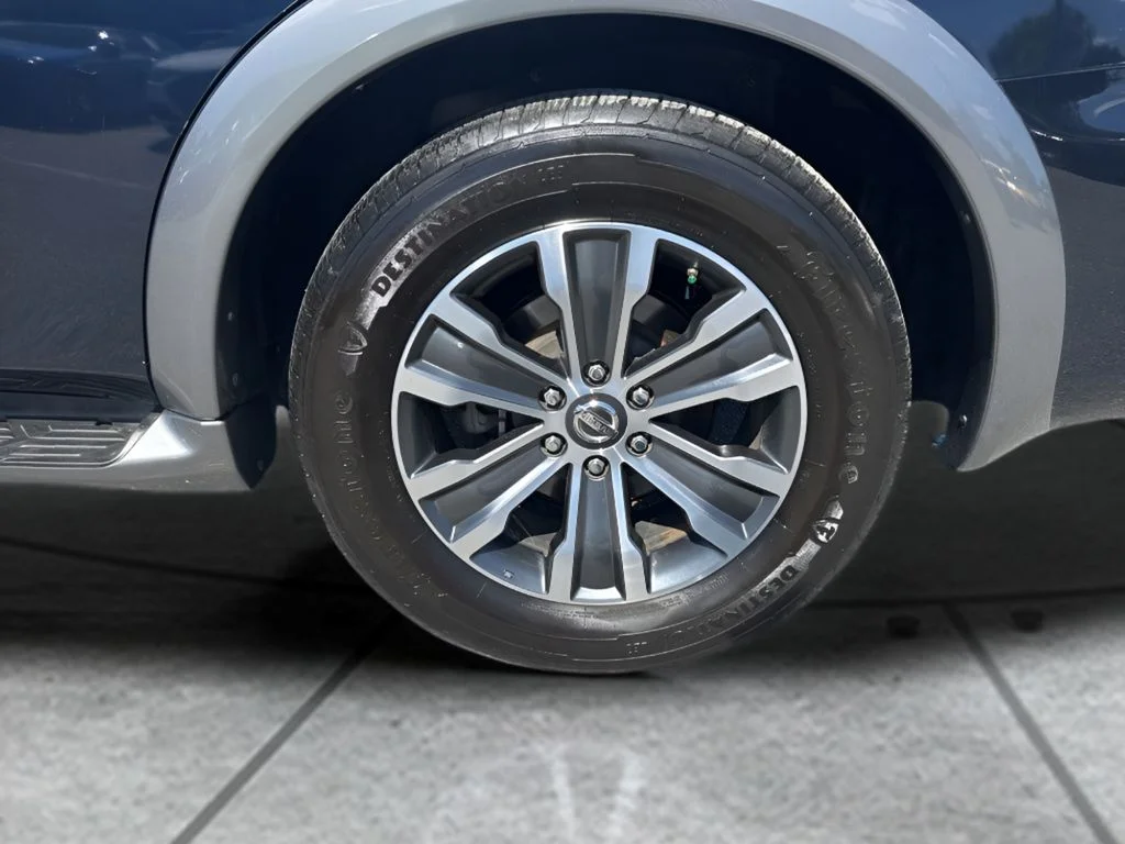 Used 2019 Blue Nissan SL image 38